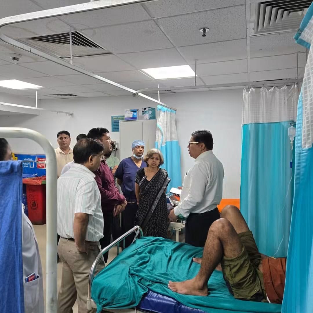 Dehradun: निदेशक चिकित्सा शिक्षा डॉ. सयाना ने दून मेडिकल कॉलेज में परखी व्यवस्थाएं, मरीज-केंद्रित सेवाओं को मजबूत करने के दिए निर्देश
