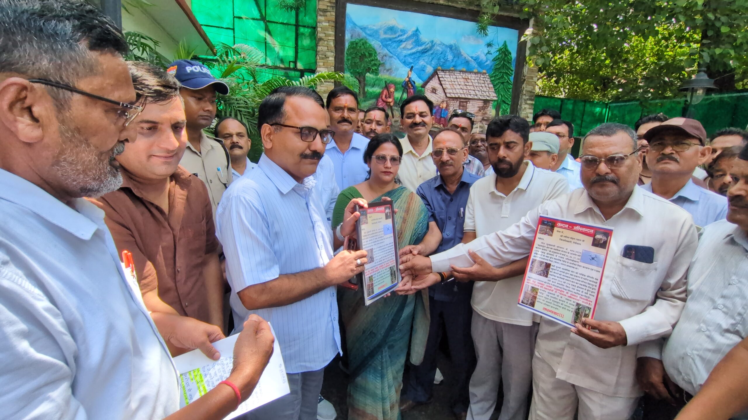 Haldwani: दमुवाढूंगा में पात्र निवासियों को मालिकाना हक देने की प्रक्रिया तेज, ड्रोन से डिजिटल सर्वे और सीमांकन का काम पूरा होने पर ग्रामीणों ने जताया आभार