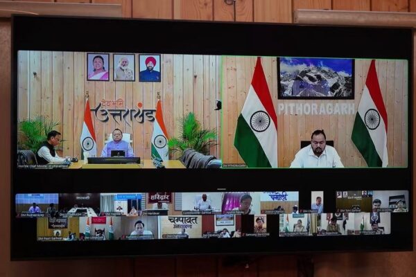 Dehradun: आपदा प्रबंधन से सड़क सुधार तक मुख्यमंत्री धामी ने जिलाधिकारियों को दिए अहम निर्देश, 15 अक्टूबर तक प्रदेश की सड़कें होंगी गड्ढामुक्त