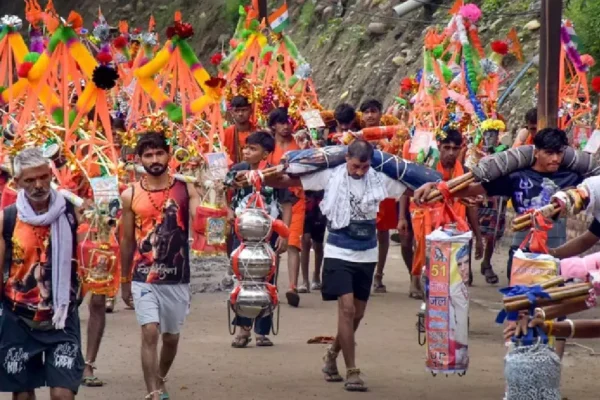 Haridwar: हरिद्वार में शिवभक्तों का महासैलाब, एक दिन में 31.5 लाख कांवड़ियों ने किया ऐतिहासिक प्रस्थान