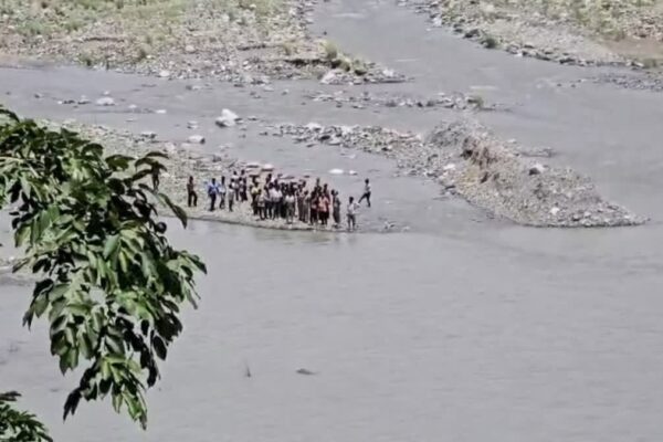 Haldwani: हल्द्वानी में गौला नदी में नहाने उतरे 15 वर्षीय किशोर की डूबने से मौत, परिवार में मचा कोहराम