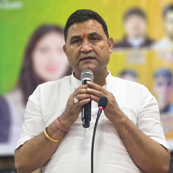 Haldwani: कांग्रेस नेताओं के एसएसपी कार्यालय में कथित अभद्र व्यवहार पर मंत्री कैड़ा का हमला, बोले पद की गरिमा के अनुरूप करें आचरण