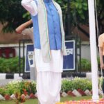 Dehradun: मुख्यमंत्री धामी ने मुख्यमंत्री आवास में फहराया तिरंगा, राष्ट्र की एकता और विकसित उत्तराखंड के संकल्प पर दिया जोर