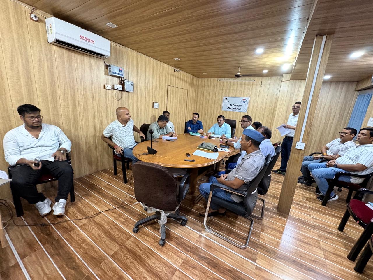 Haldwani: नैनीताल में SIR 2026 की प्रक्रिया तेज, 2.30 लाख से अधिक मतदाताओं को नोटिस वितरित