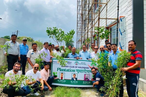 Haldwani: रोटरी क्लब हल्द्वानी का पर्यावरण संकल्प, गोरापड़ाव में 500 से अधिक छायादार पौधों का वृहद वृक्षारोपण