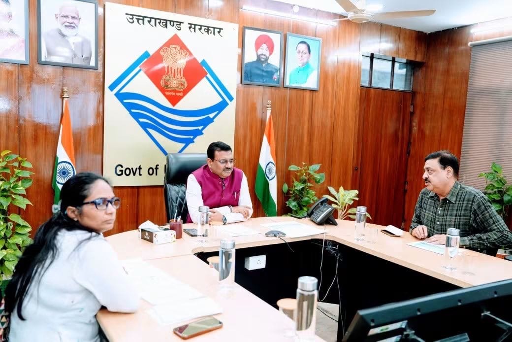 Dehradun: स्वास्थ्य सेवाओं में गुणवत्ता सुधार पर मुख्य सचिव का जोर, 31 मार्च 2027 तक जिला अस्पतालों को NABH मान्यता के निर्देश