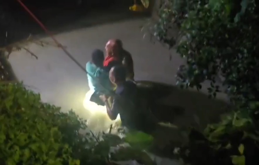 Haldwani: अंधेरी रात और तेज बहाव के बीच काठगोदाम नहर में बहा दिल्ली निवासी युवक, पुलिस और फायर सर्विस ने सफल रेस्क्यू कर बचाई जान