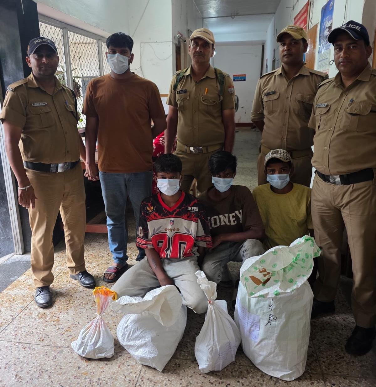 Haldwani: नैनीताल पुलिस ने टीपीनगर चोरी का किया पर्दाफाश, घर से चुराया गीजर और पानी की मोटर बरामद
