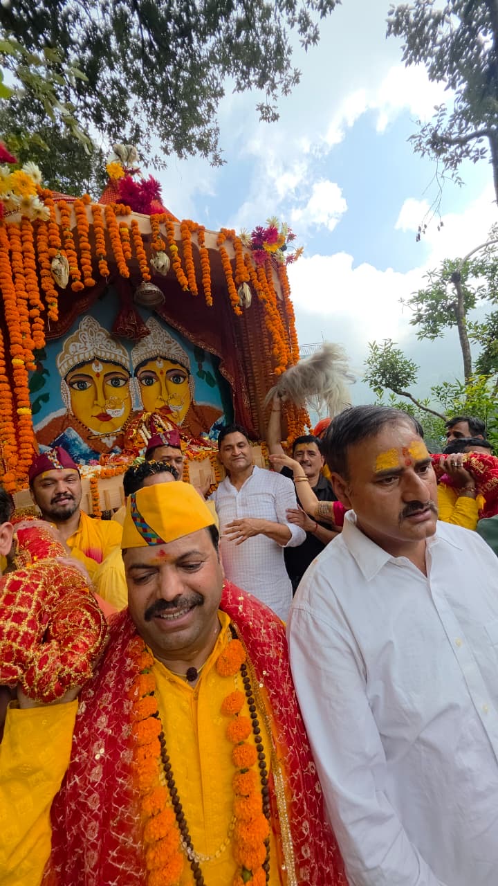 Bhimtal: नंदाष्टमी पर भीमताल में गूंजे मां नंदा सुनंदा के जयकारे, मंत्री राम सिंह कैड़ा समेत उमड़ा श्रद्धालुओं का सैलाब