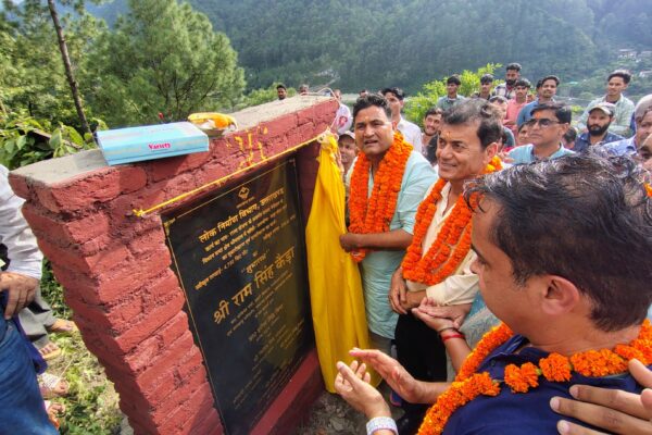 Bhimtal: चाफी अलचौना ताड़ा मोटर मार्ग के डामरीकरण को 2.26 करोड़ स्वीकृत, मंत्री कैड़ा ने किया निर्माण कार्य का शुभारंभ