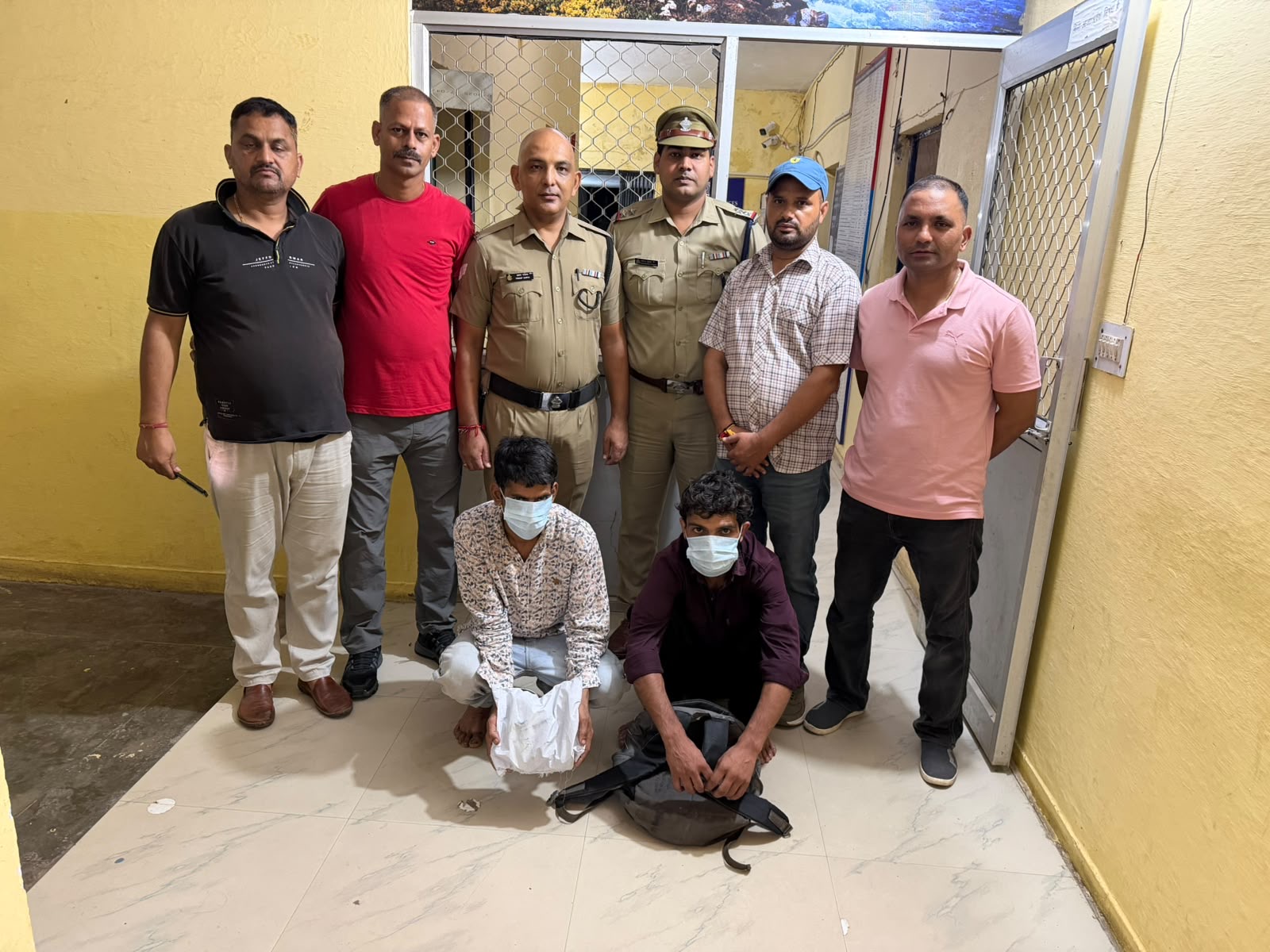 Haldwani: काठगोदाम में एसटीएफ और पुलिस की बड़ी कार्रवाई, 1.155 किलो चरस के साथ चंपावत के दो तस्कर गिरफ्तार