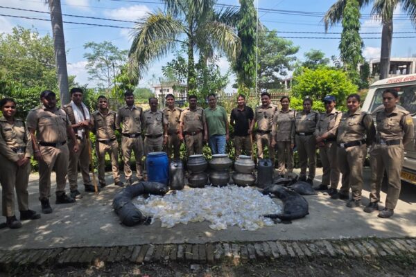Rudrapur: ऊधम सिंह नगर में अवैध शराब के खिलाफ आबकारी विभाग का ताबड़तोड़ एक्शन, 10 अवैध भट्टियां ध्वस्त और 22 हजार किलो लहन नष्ट