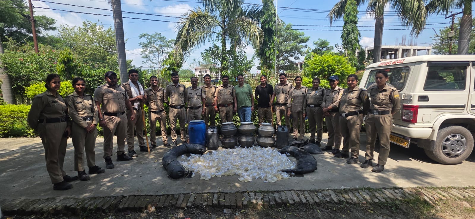 Rudrapur: ऊधम सिंह नगर में अवैध शराब के खिलाफ आबकारी विभाग का ताबड़तोड़ एक्शन, 10 अवैध भट्टियां ध्वस्त और 22 हजार किलो लहन नष्ट