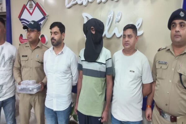 Dehradun: देहरादून में तलाक की बात से नाराज पति ने पत्नी को मारी गोली, हत्या के बाद फरार आरोपी गिरफ्तार