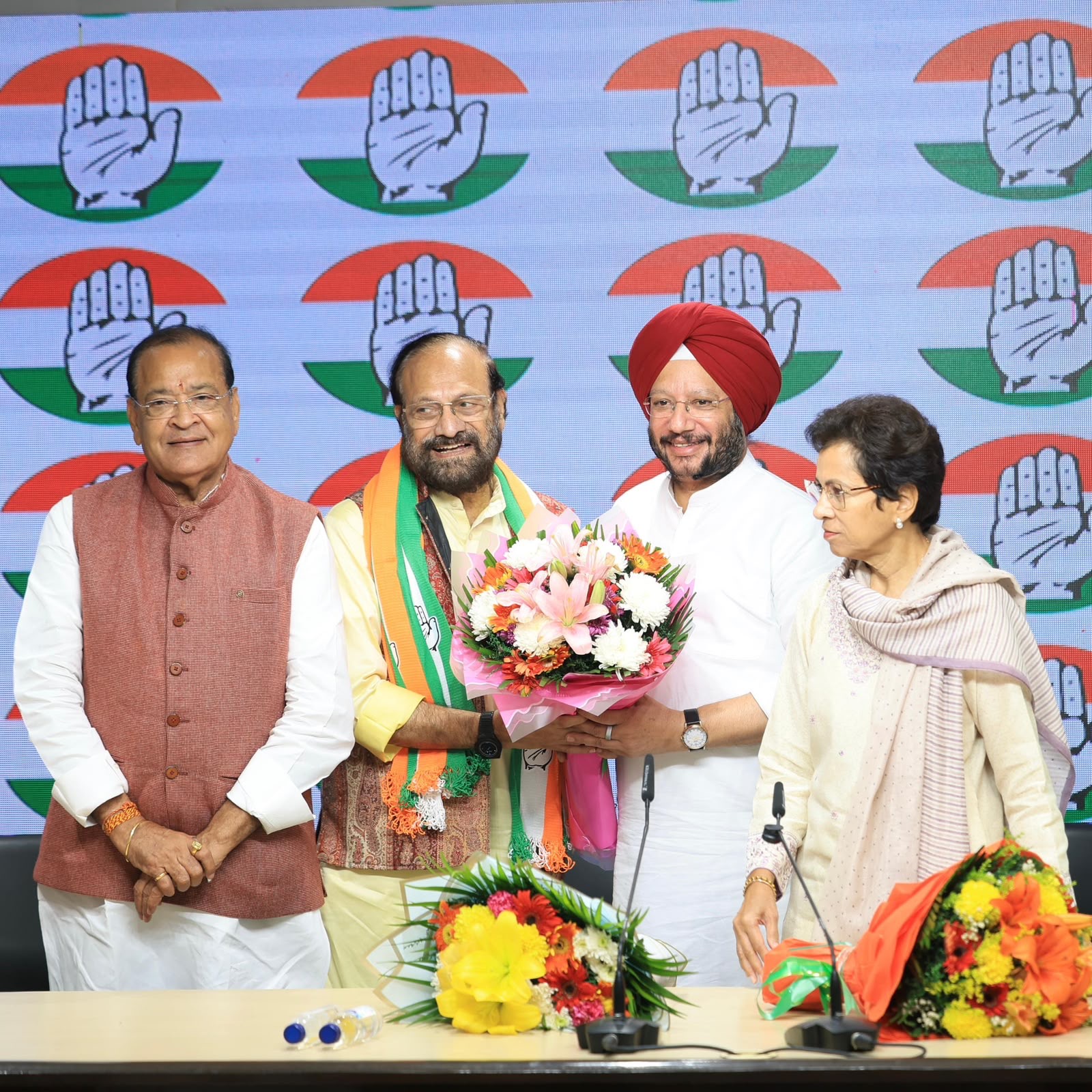 New Delhi: भाजपा छोड़ कांग्रेस में शामिल हुए रामशरण नौटियाल, चकराता की राजनीति में बढ़ी हलचल