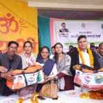 Bhimtal: धारी के लेटीबुंगा में श्रम विभाग का विशेष कैंप, मंत्री राम सिंह कैड़ा ने पंजीकृत श्रमिकों को वितरित की खाद्य सामग्री और स्कूल किट