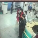 Dehradun: देहरादून के दून अस्पताल की इमरजेंसी में चापड़ लेकर घुसा युवक, मारपीट से मची अफरातफरी