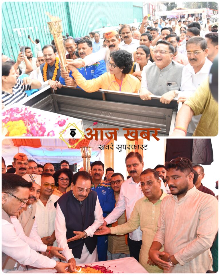 Haldwani: प्रधानमंत्री मोदी के जनसेवा के 25 वर्ष पर हल्द्वानी में भव्य आयोजन, मशाल जुलूस के साथ निकली सेवा ज्योति रथ यात्रा